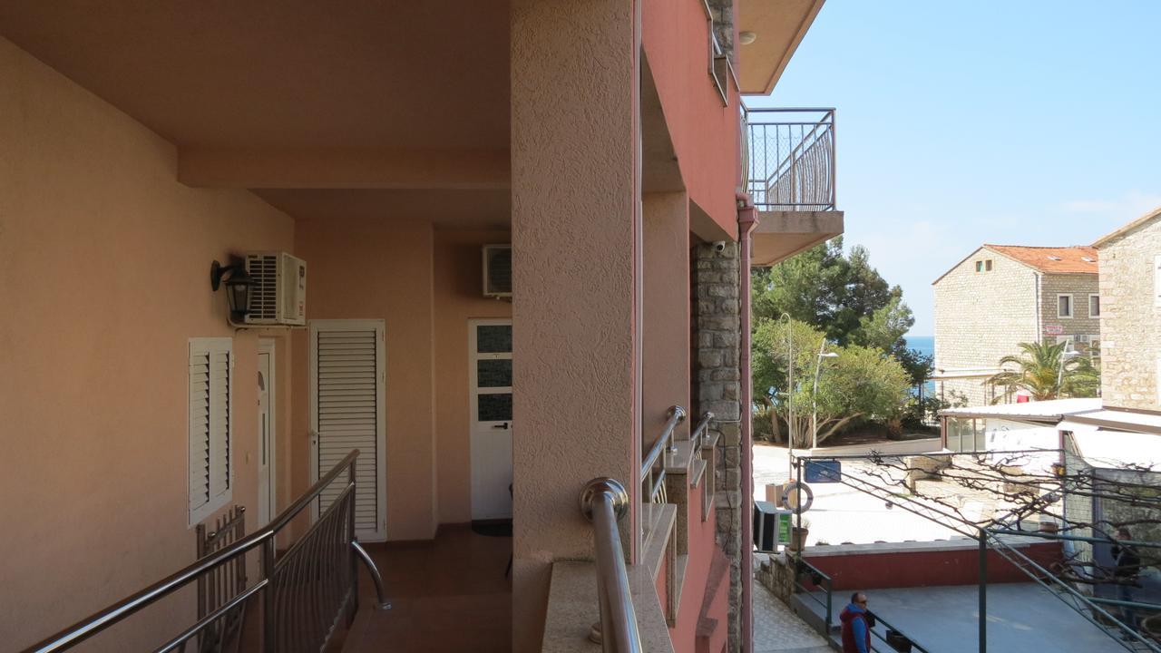 Oaza Hotel Petrovac Екстериор снимка